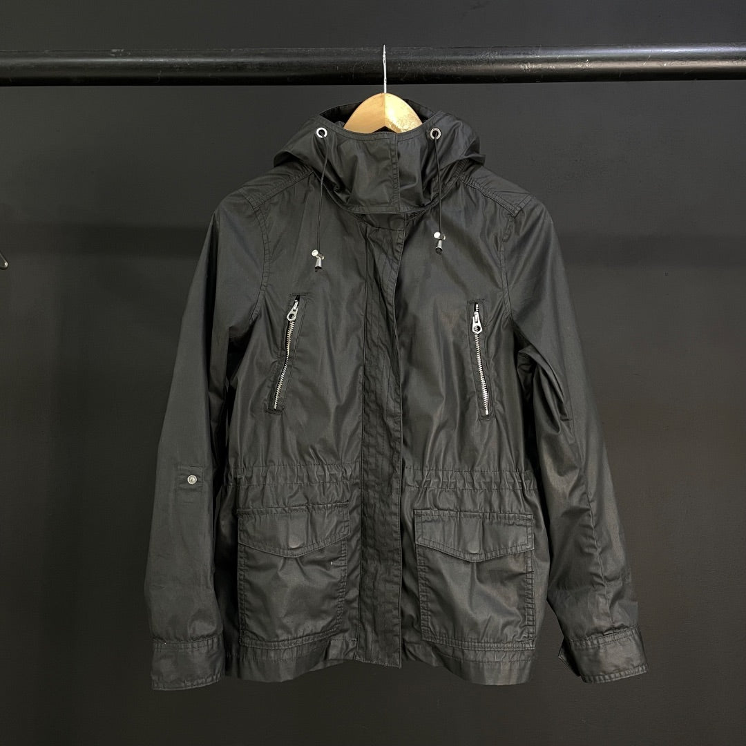 LOGG Campera Negro Talle 4
