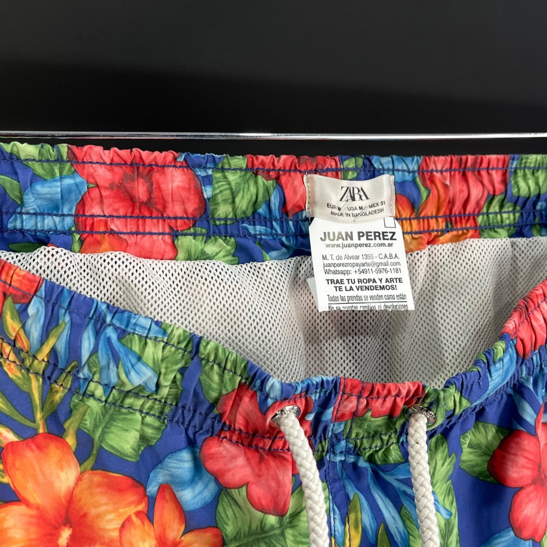 ZARA  Short Bermuda  Varios Floral  Talle M
