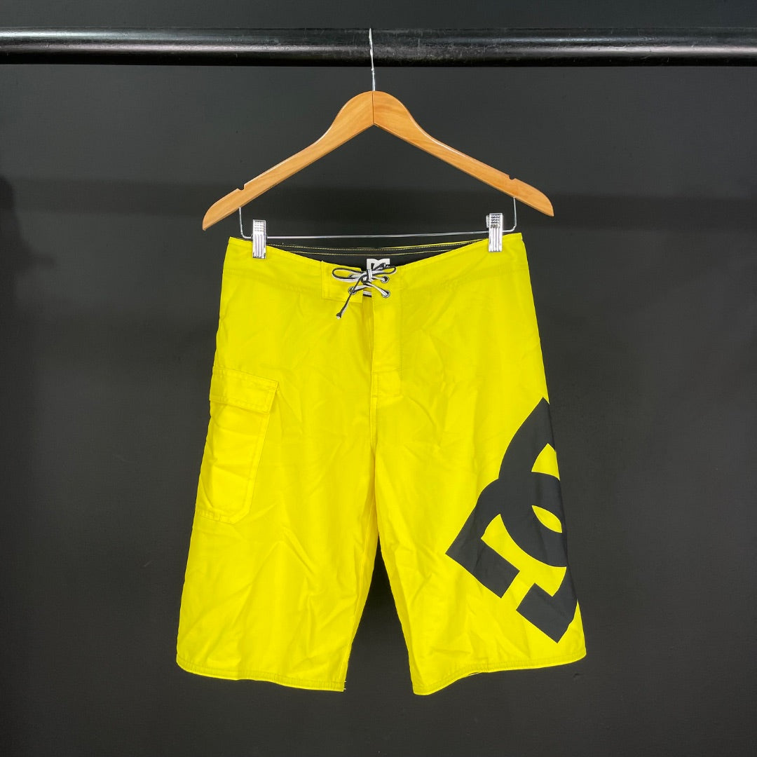 DC  Short Bermuda  Amarillo  Talle S
