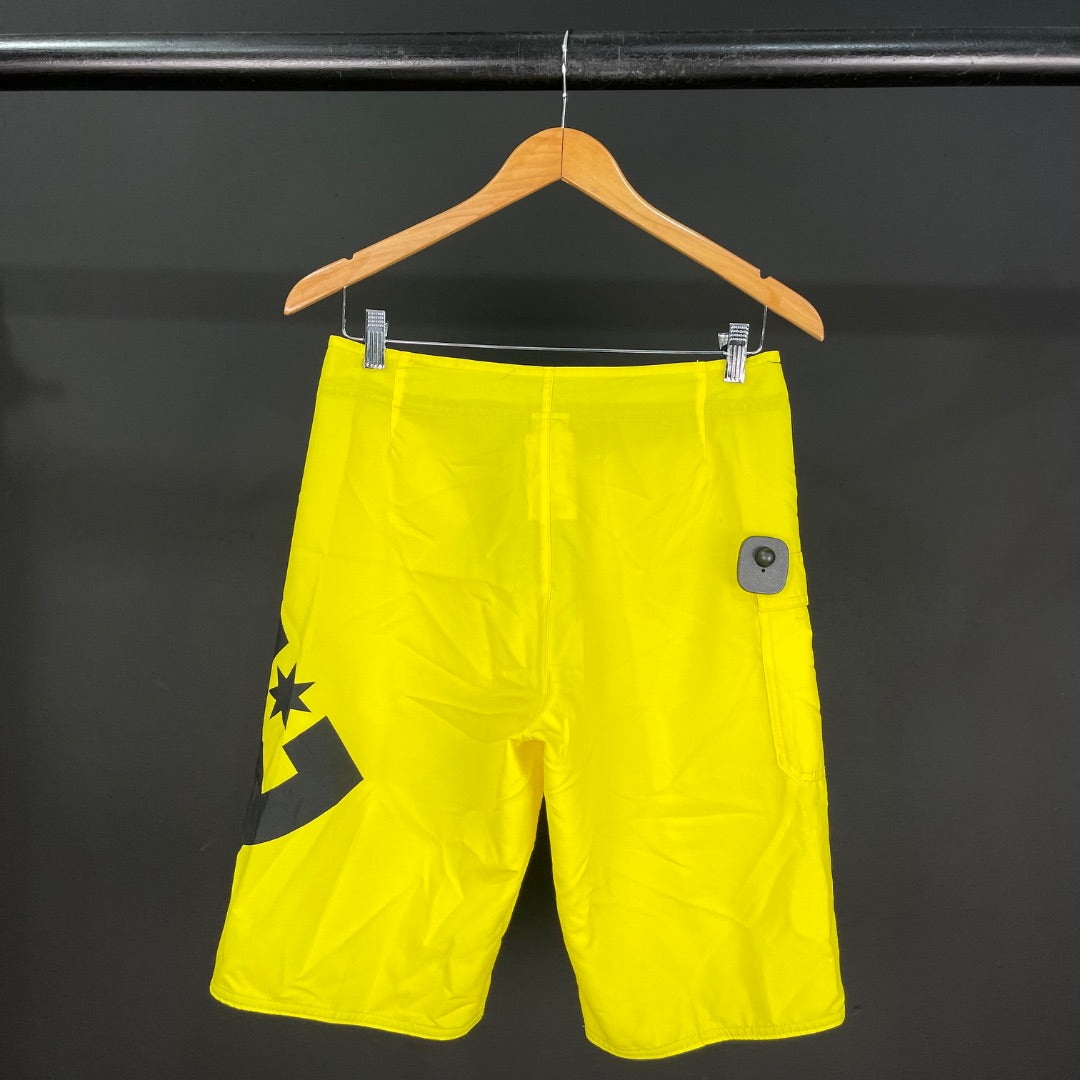 DC  Short Bermuda  Amarillo  Talle S