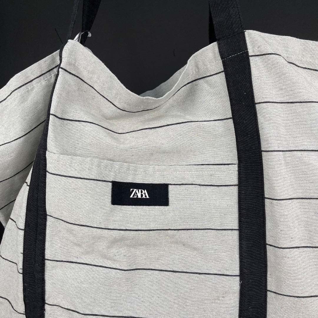 ZARA Bolsa Varios Gris y Negro Talle Unico