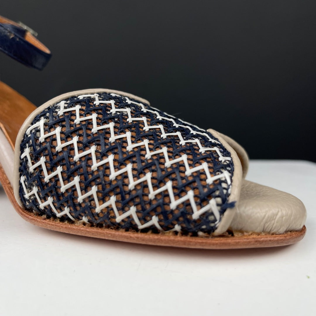 CECILIA FURIAN Sandalias Varios Beige y Azul Talle 37