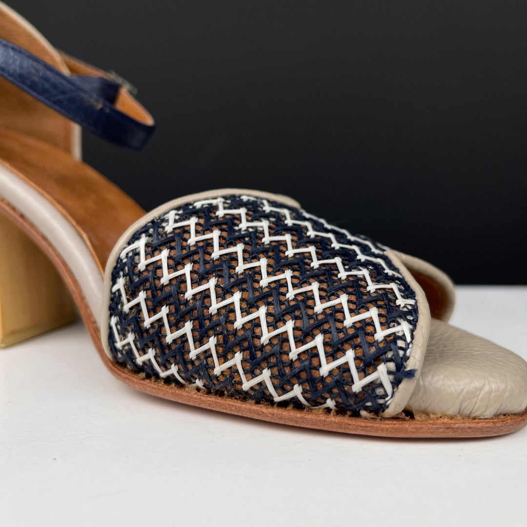 CECILIA FURIAN Sandalias Varios Beige y Azul Talle 37
