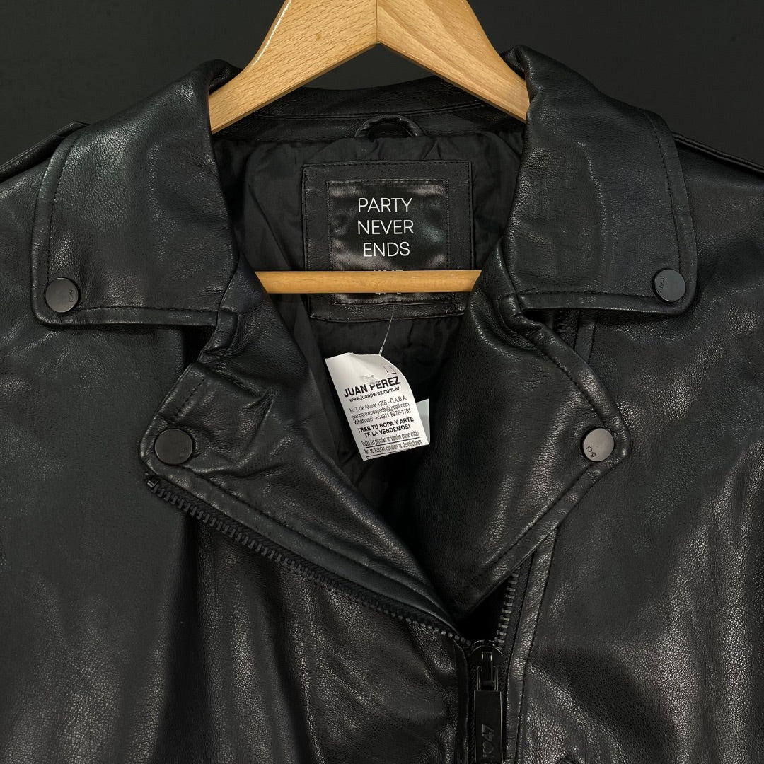 47 STREET Campera Negro Talle 44