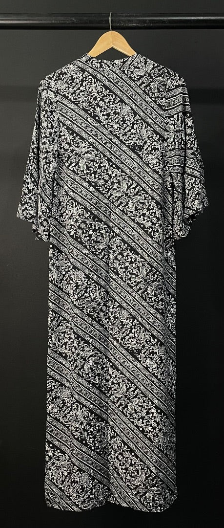 CHER Vestido Varios  Estampado Talle 1