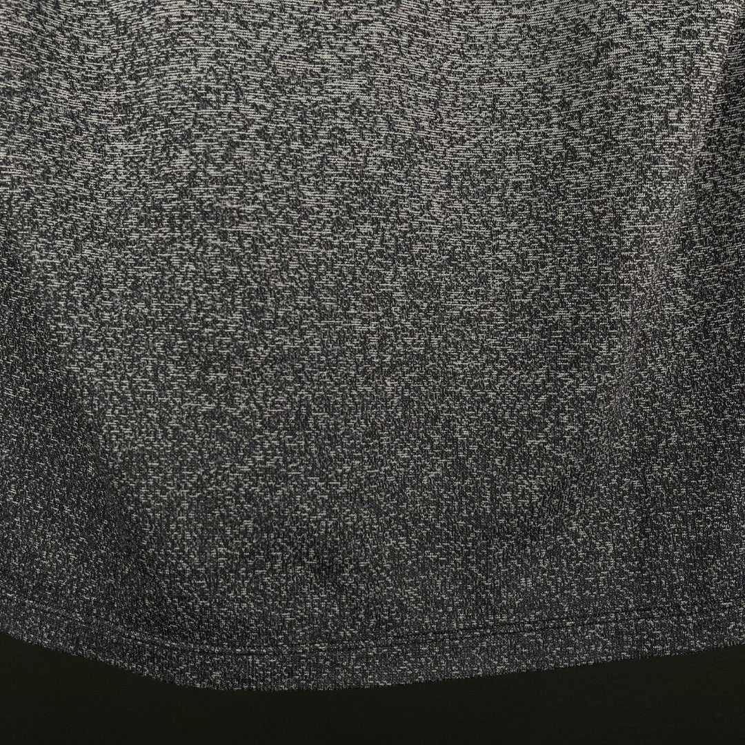 NIKE Remera Deportiva Varios Gris y Negro Talle M