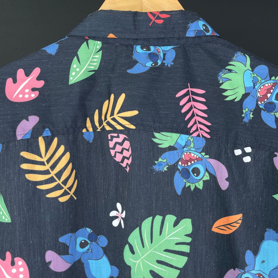 THIS IS FELIZ NAVIDAD Camisa Varios  Estampado Talle XL