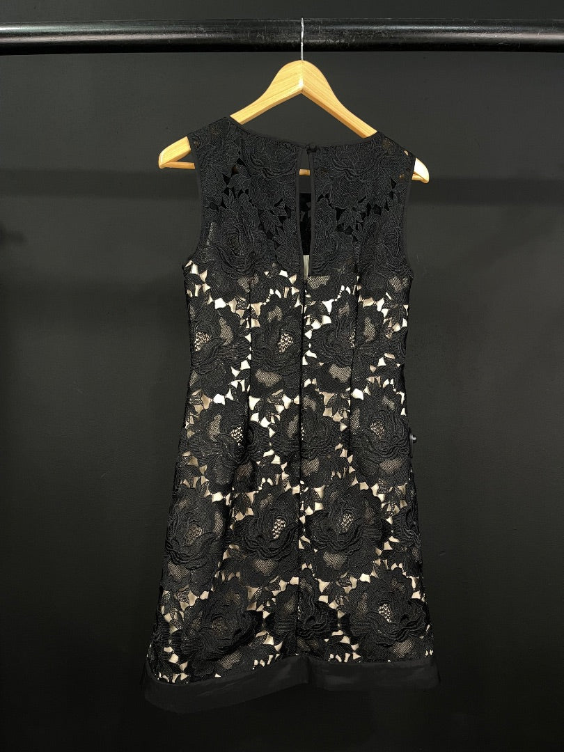 WHITE HOUSE BLACK MARKET  Vestido Sin Manga  Varios Beige Y Negro  Talle 2