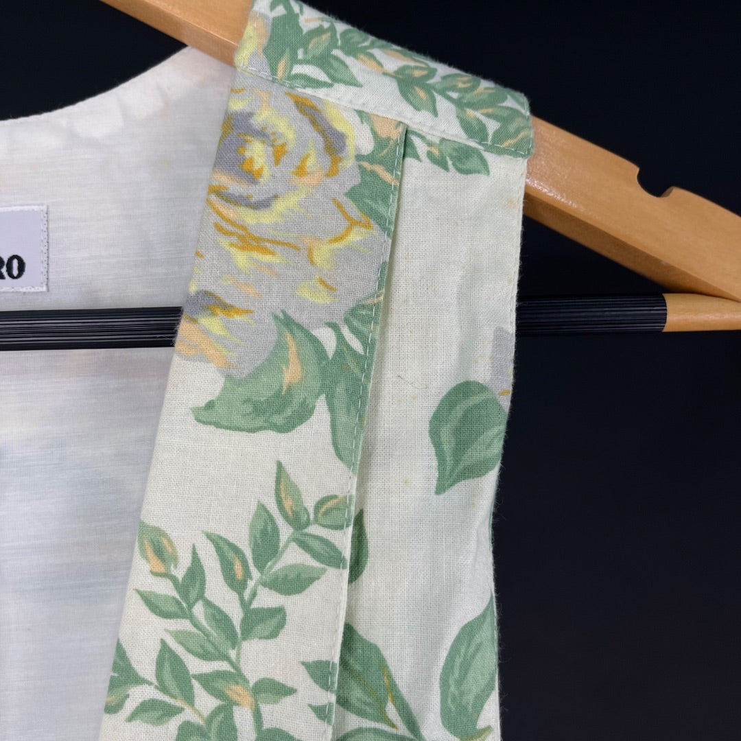 MARCIA DINHEIRO Chaleco Corto Varios Floral Talle 40