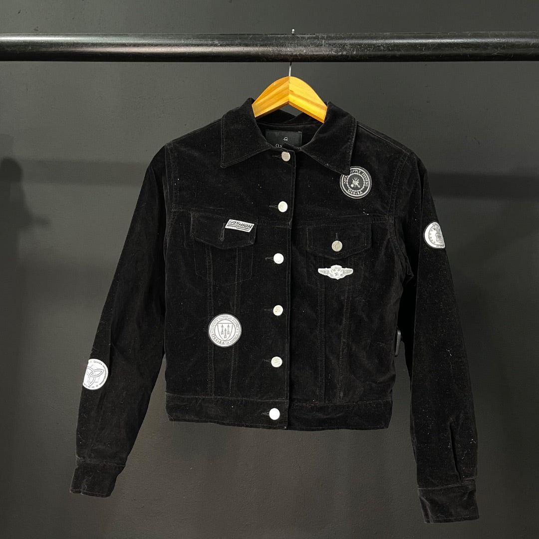 OSSIRA Campera Negro Talle S