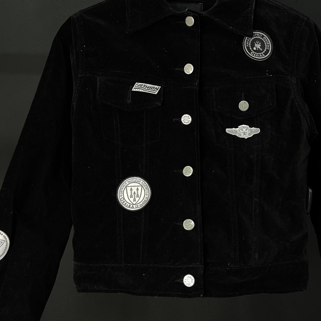 OSSIRA Campera Negro Talle S
