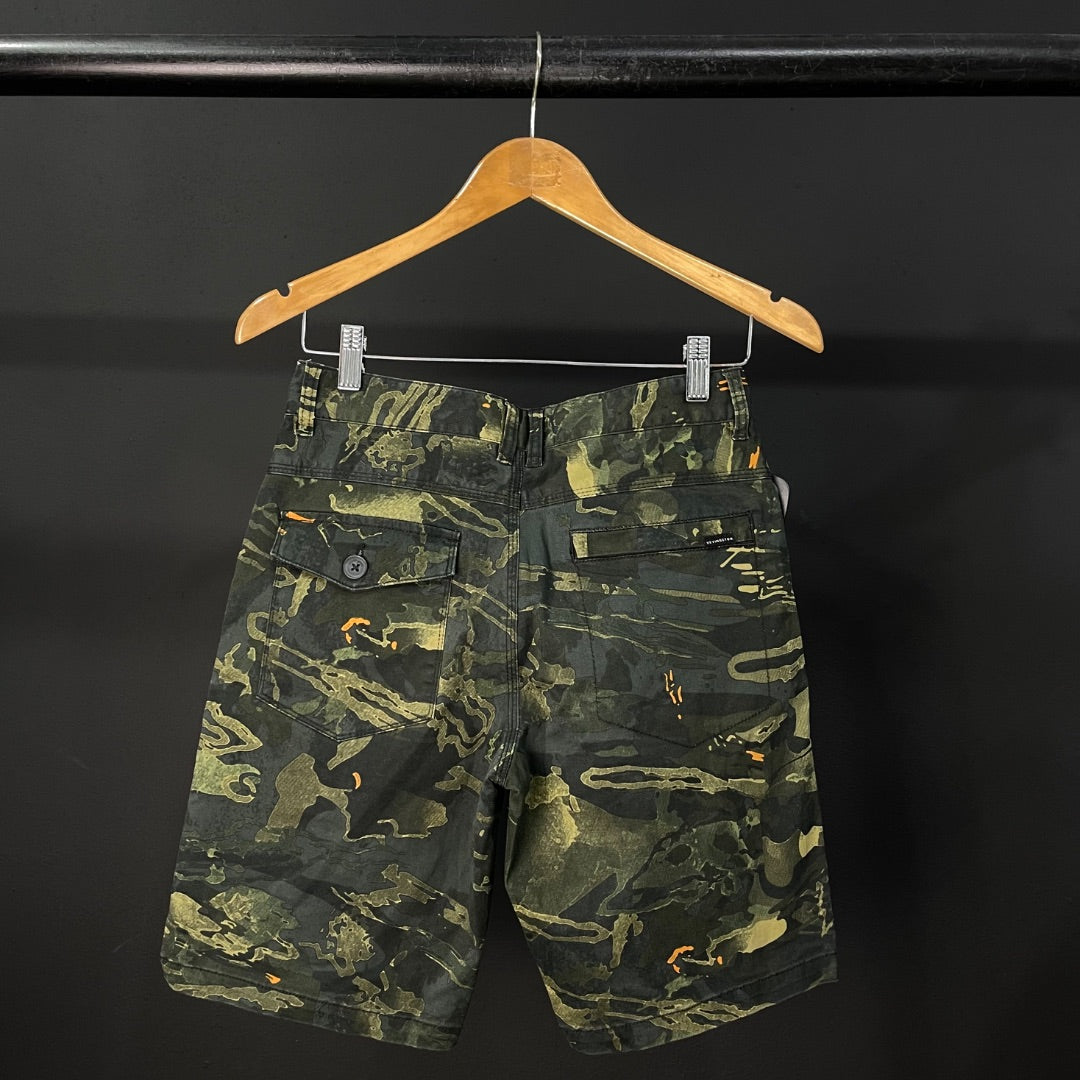 KEVINGSTON Short Bermuda Varios  Camuflado Talle 16