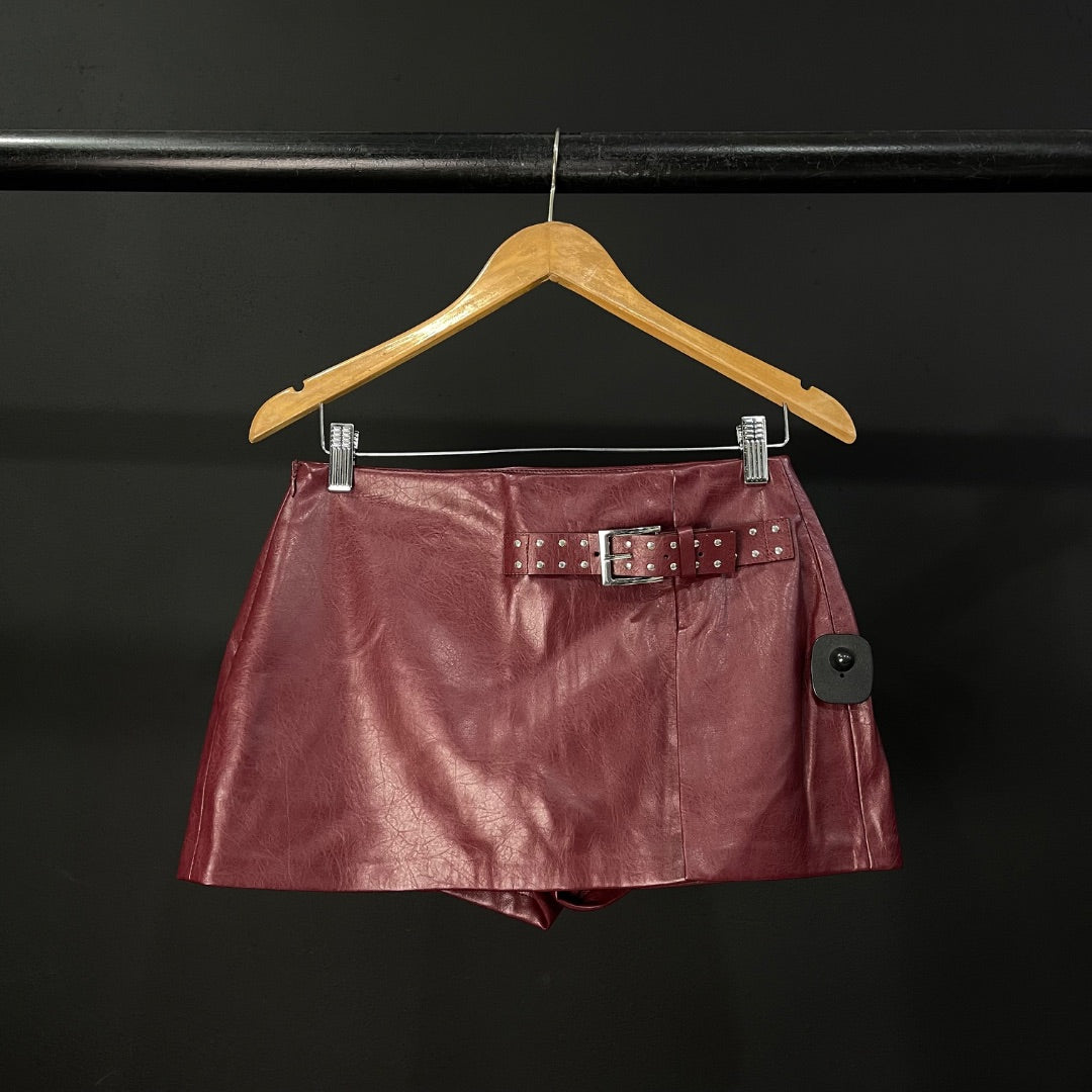 BERSHKA Short Bordeaux Talle 34