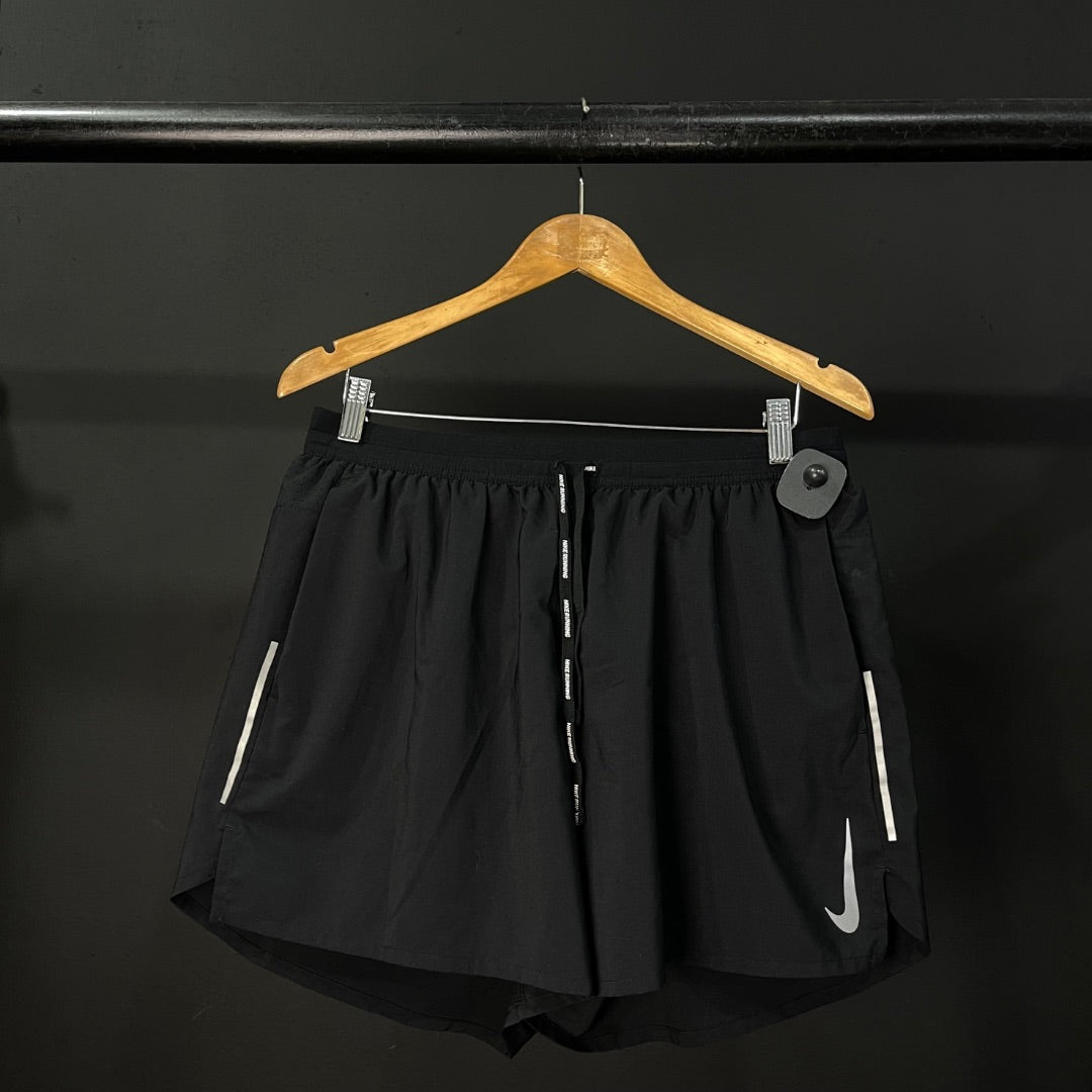 NIKE Short Negro Talle XL