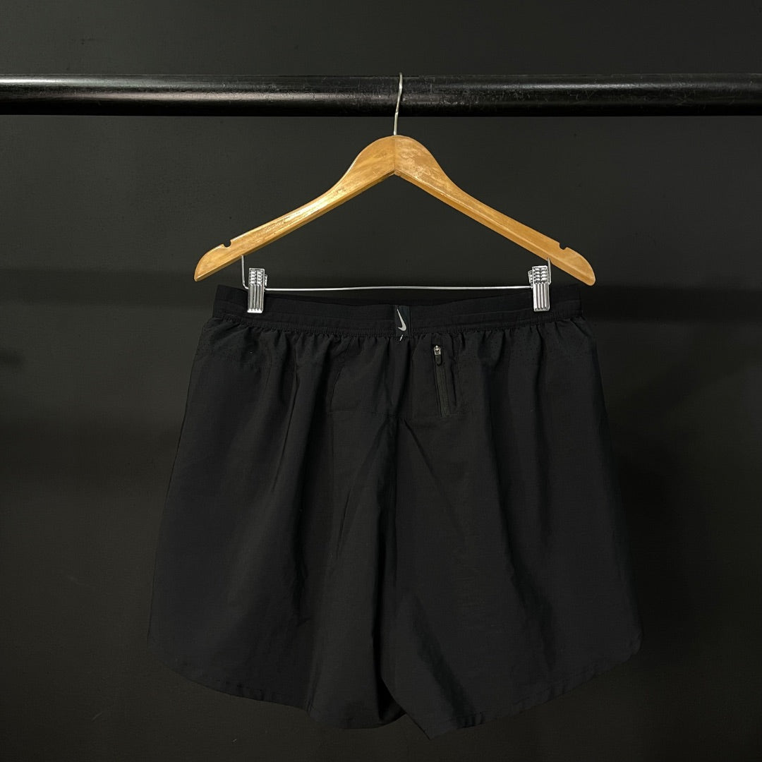 NIKE Short Negro Talle XL