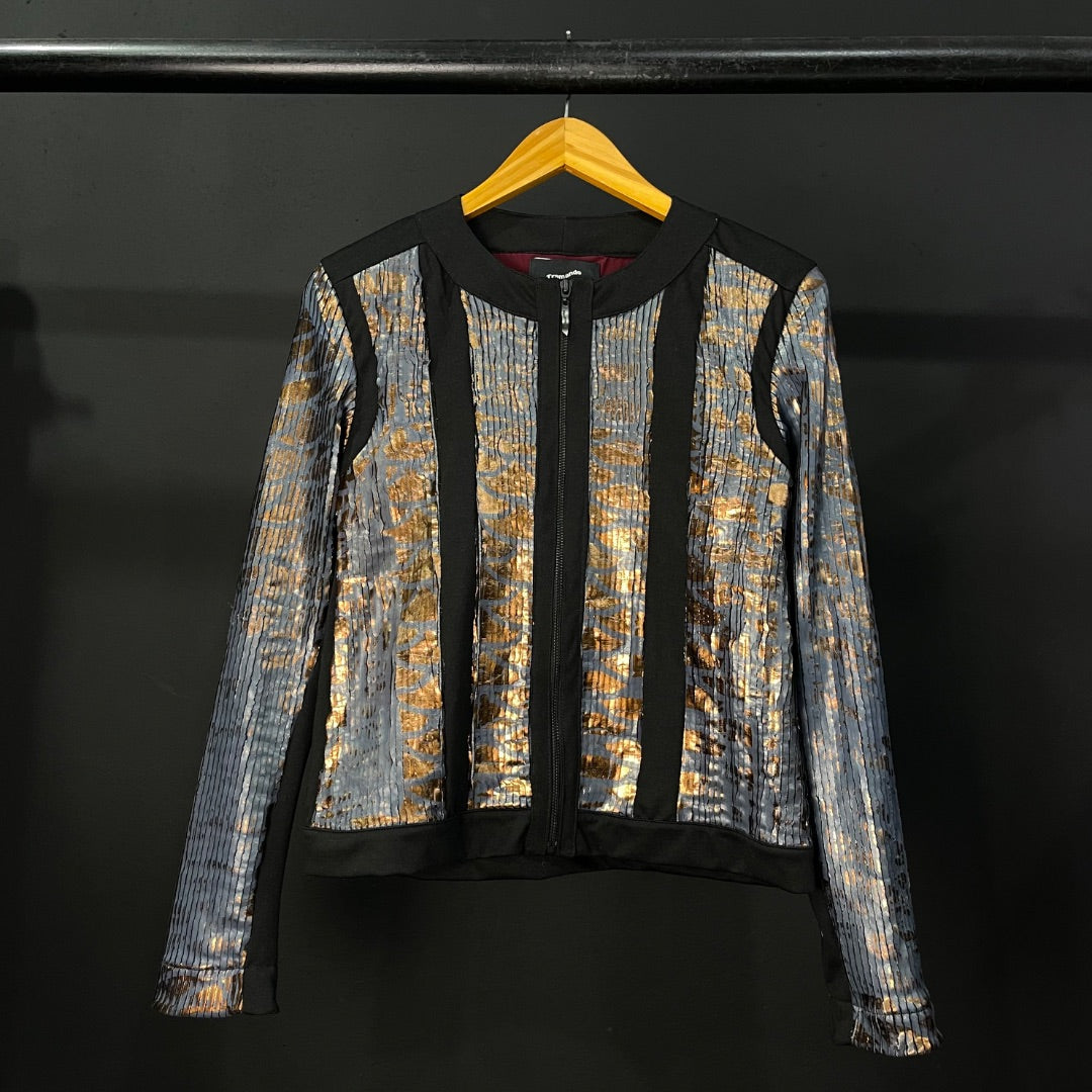 TRAMANDO Campera Varios  Estampado Talle 2