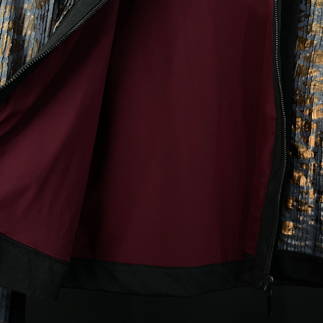 TRAMANDO Campera Varios  Estampado Talle 2