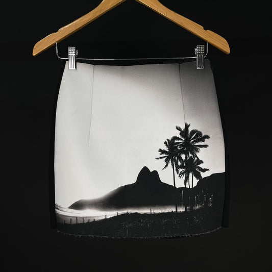 OSKLEN Pollera Mini Varios Blanco Y Negro Talle 1