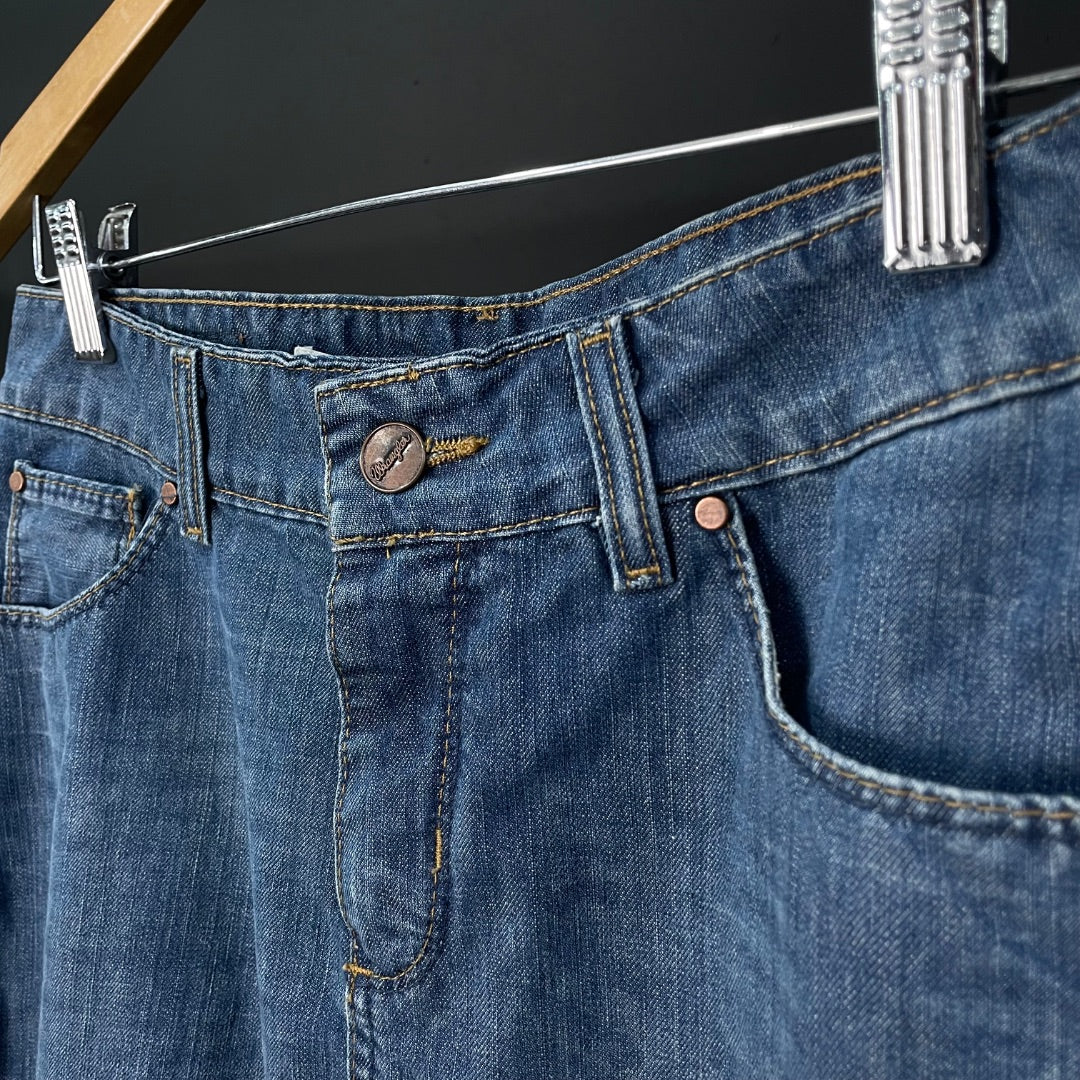 WRANGLER  Pollera Media Pierna  Azul  Talle 40