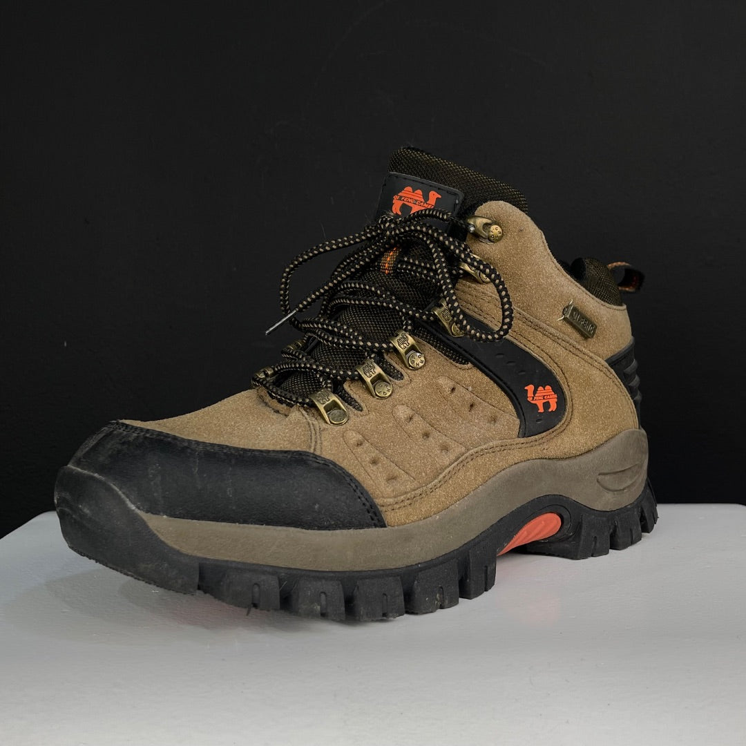 QI.FENG Borcegos Varios Marron y Negro Talle 44