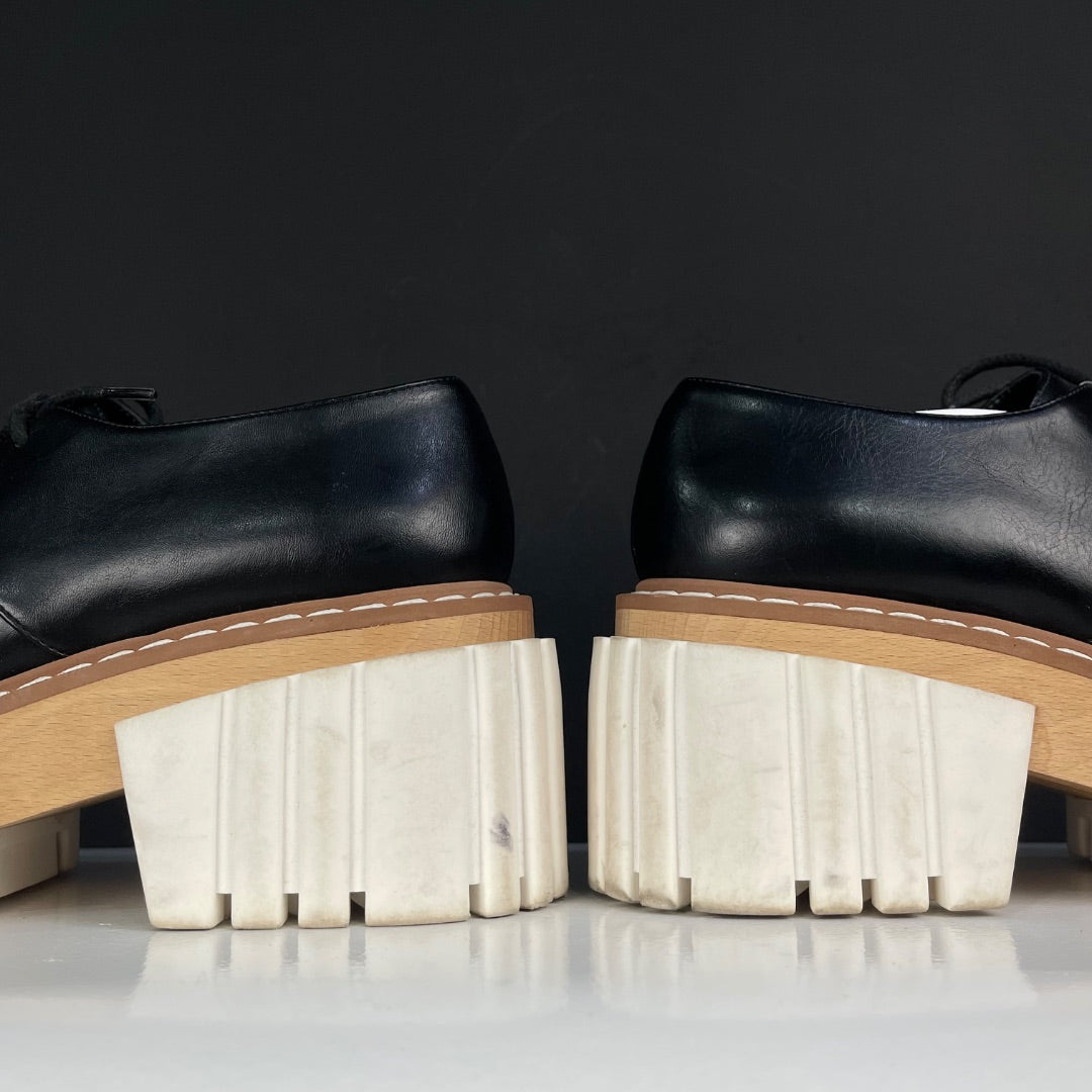 STELLA MCCARTNEY Abotinado Negro Talle 37