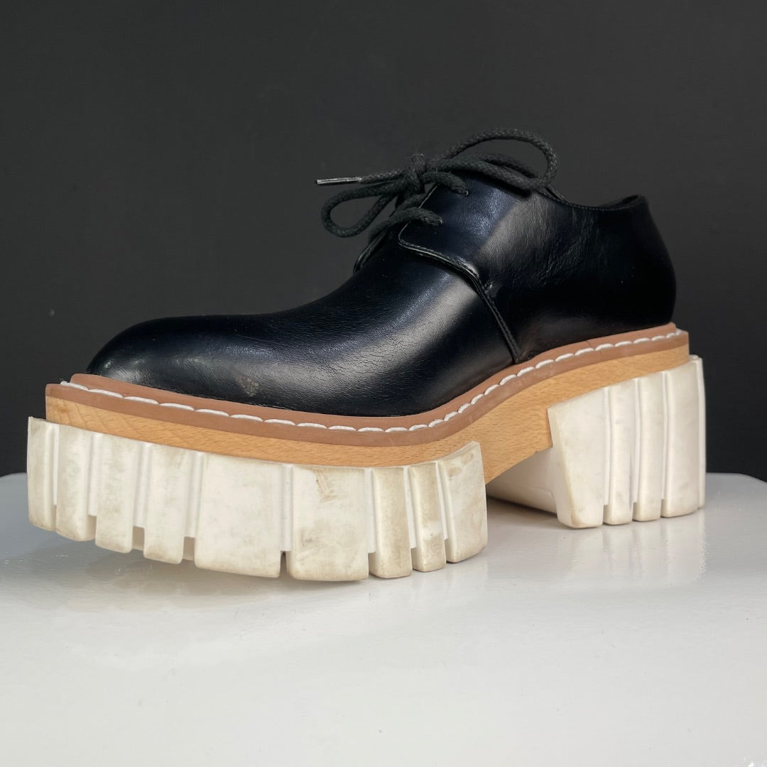 STELLA MCCARTNEY Abotinado Negro Talle 37