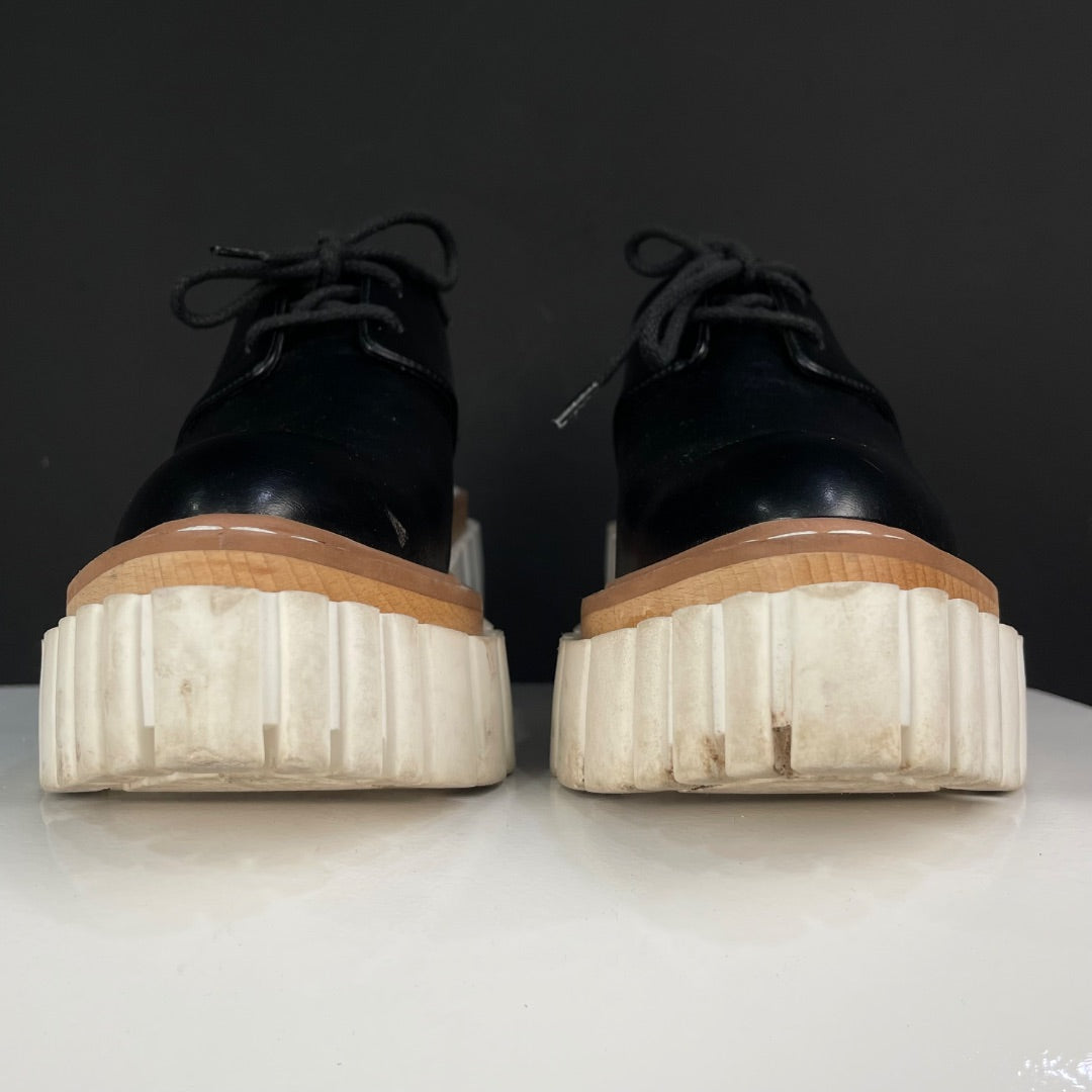 STELLA MCCARTNEY Abotinado Negro Talle 37