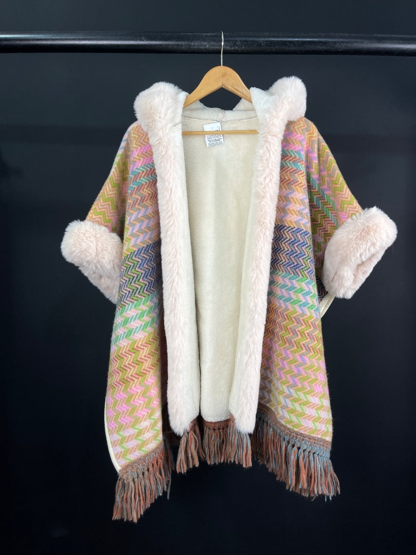 SIN MARCA Poncho Varios  Estampado Talle L