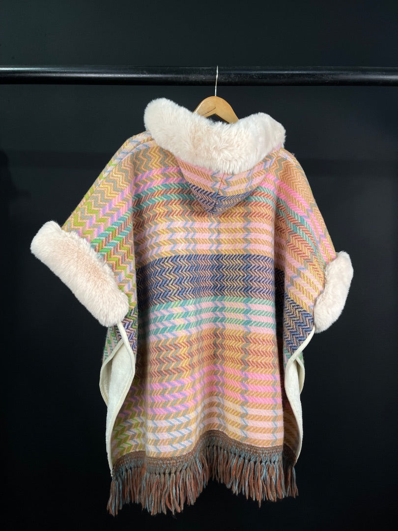SIN MARCA Poncho Varios  Estampado Talle L