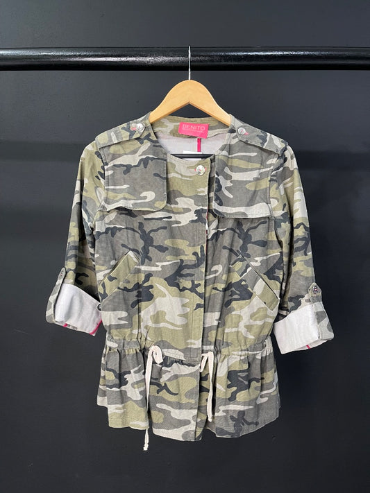 BENITO FERNANDEZ Campera Varios  Camuflado Talle 1