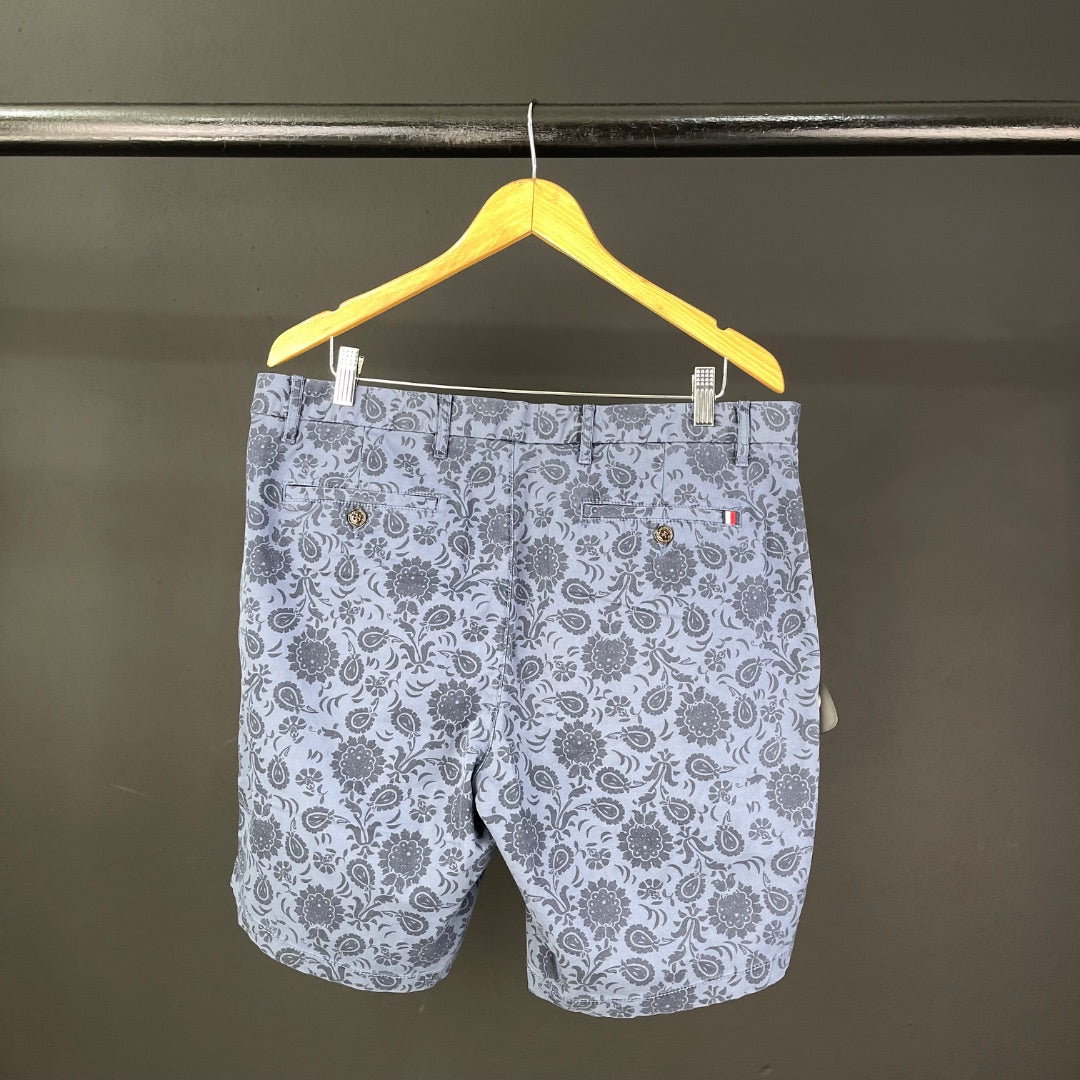 TOMMY HILFIGER Short Bermuda Varios  Estampado Talle 36