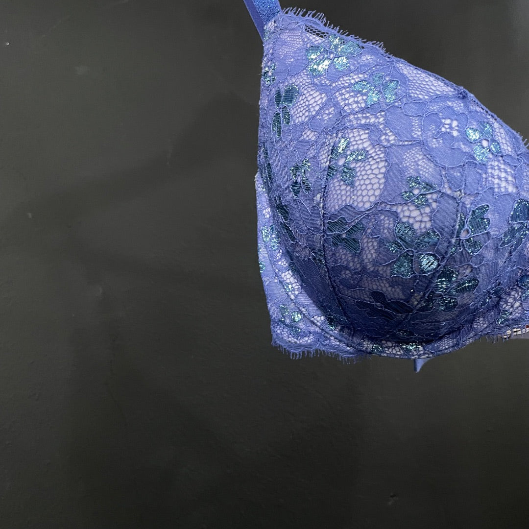 VICTORIA SECRET  Corpiño  Violeta  Talle 32D