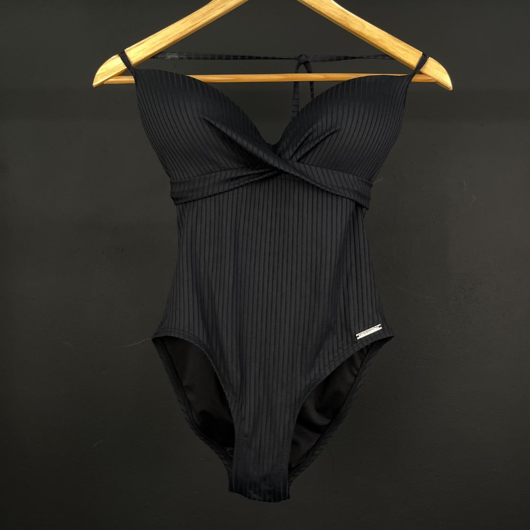 VINCE CAMUTO  Malla De Baño  Negro  Talle 6