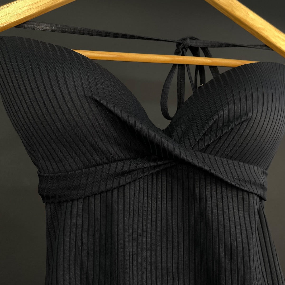 VINCE CAMUTO  Malla De Baño  Negro  Talle 6