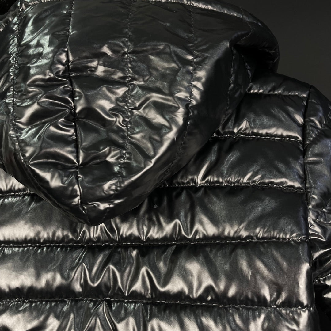 SIN MARCA  Campera  Negro  Talle 8