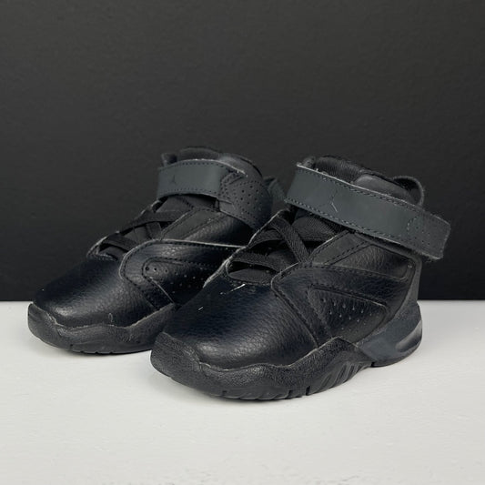 JORDAN  Zapatillas  Color Negro  Talle 19
