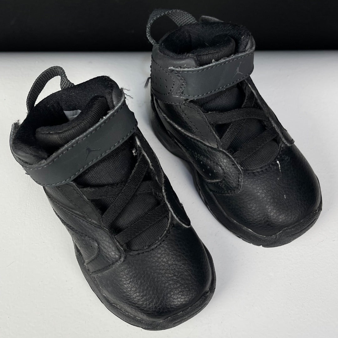 JORDAN  Zapatillas  Color Negro  Talle 19