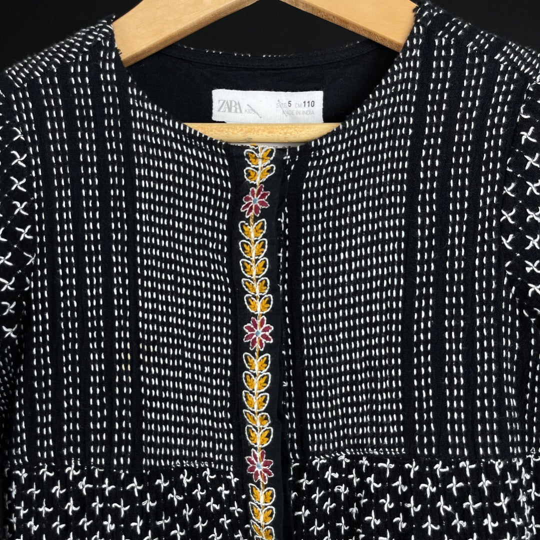 ZARA  Tapado  Varios  Talle 5