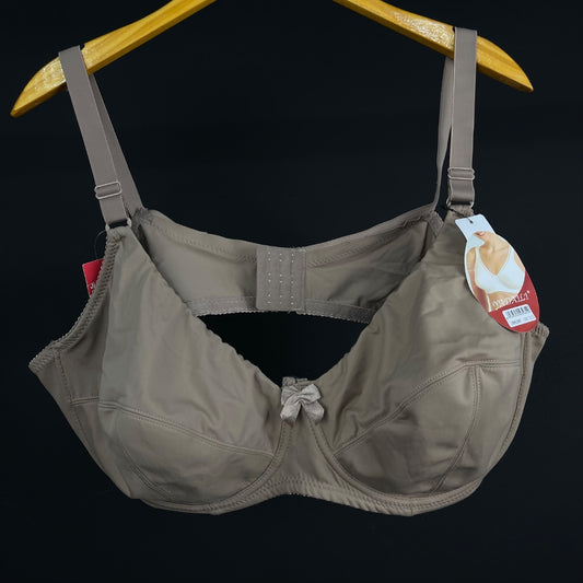 SIN MARCA  Corpiño  Color Beige  Talle 115