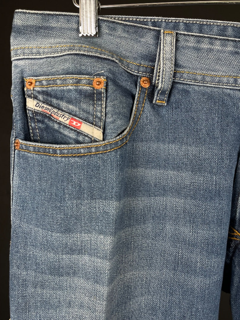 DIESEL Pantalon Celeste Talle 34