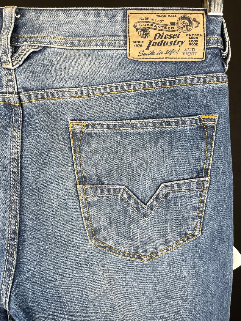 DIESEL Pantalon Celeste Talle 34