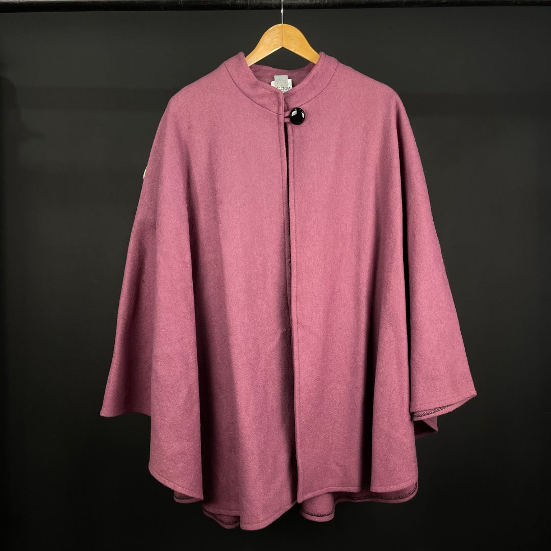 SIN MARCA  Capa Corta  Rosa Viejo  Talle 44