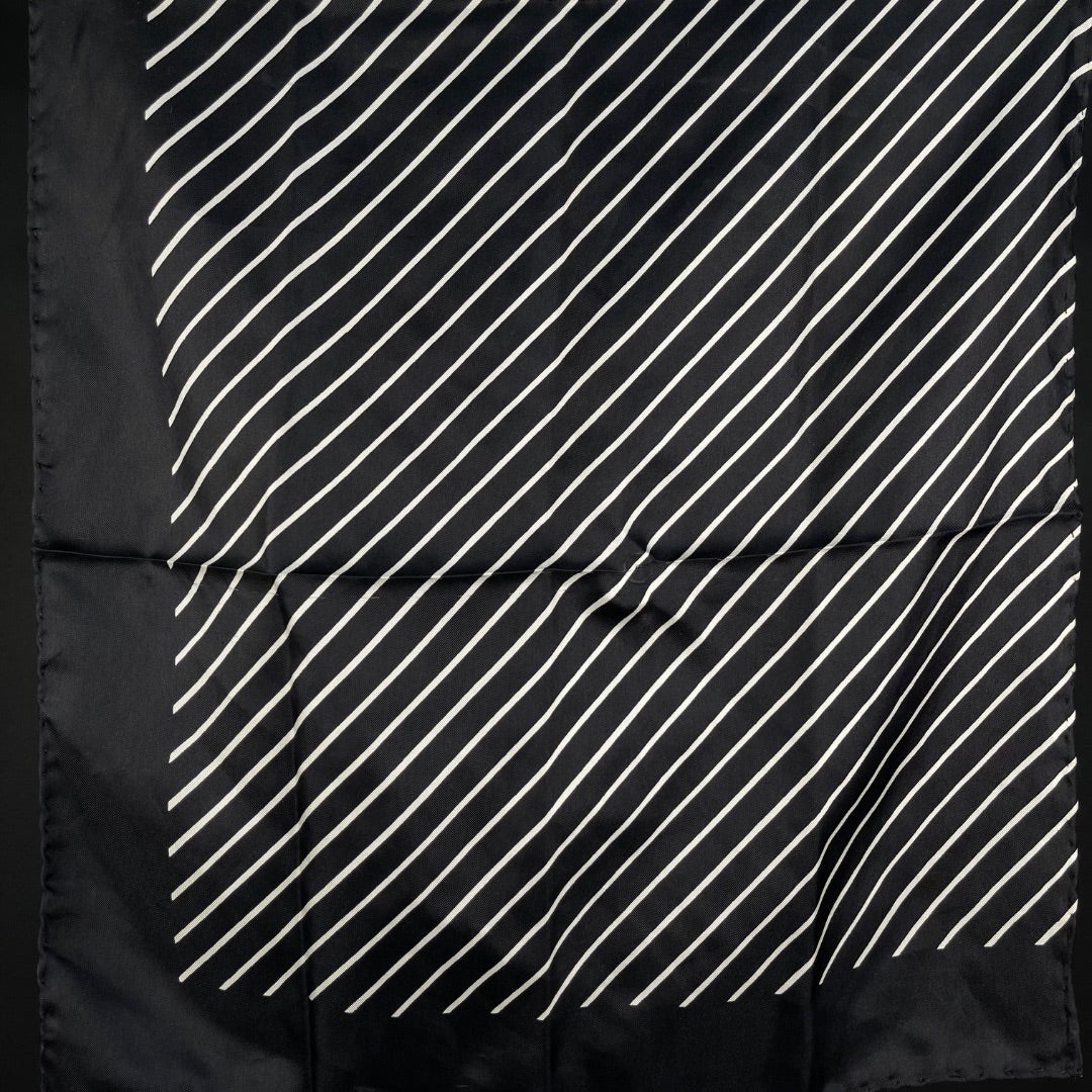 SIN MARCA  Pañuelo  Blanco Y Negro  Talle S