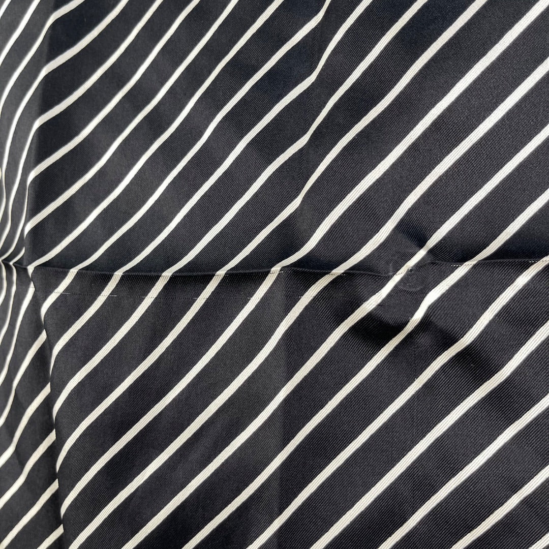SIN MARCA  Pañuelo  Blanco Y Negro  Talle S