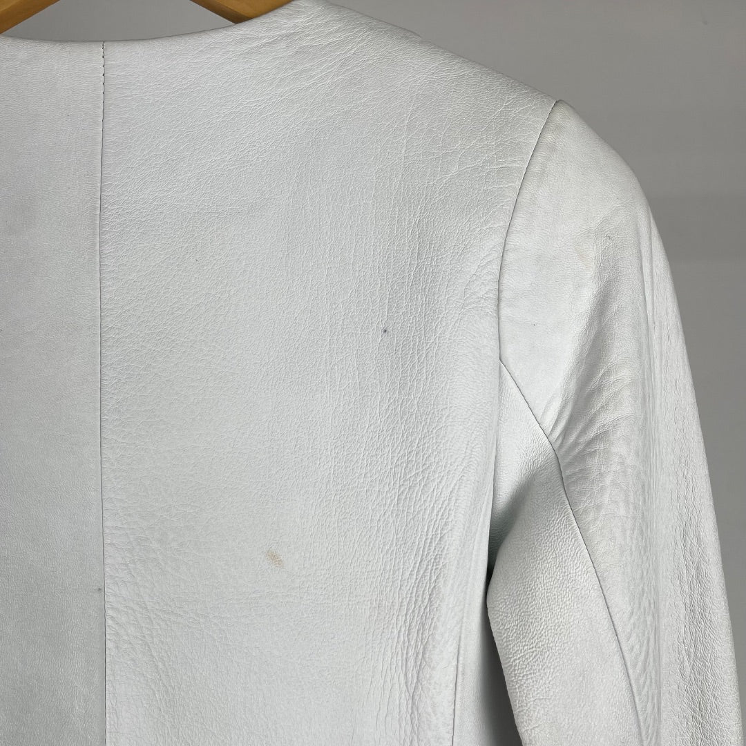 AY NOT DEAD  Saco  Color Blanco  Talle 1