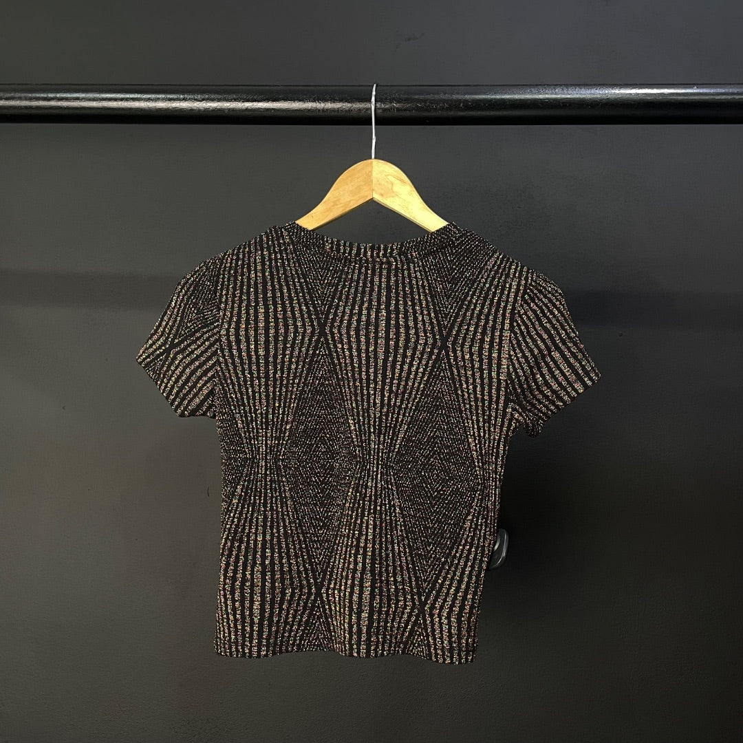 COMPLOT Remera Manga Corta Varios Negro y Dorado Talle 40