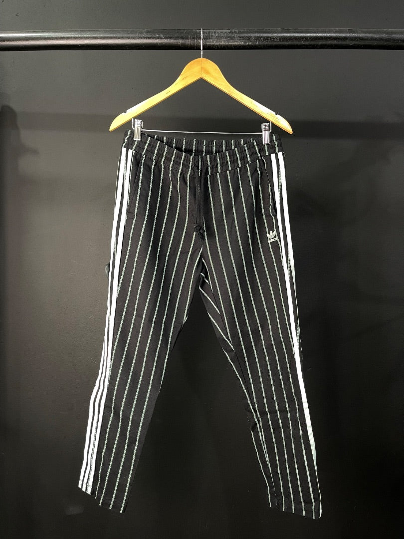 ADIDAS Pantalon Varios Rayado Talle 10