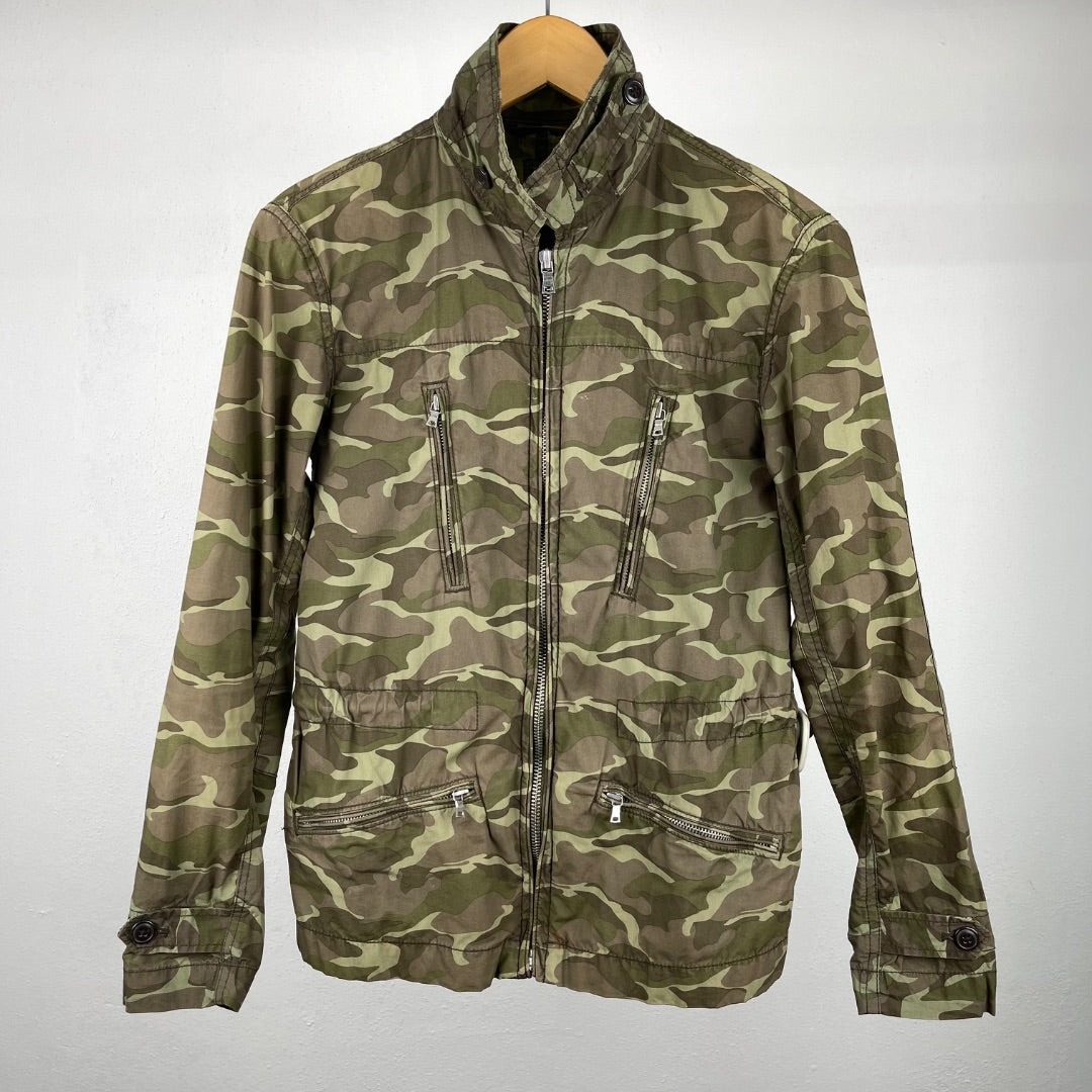 GAP Campera Varios  Camuflado Talle S