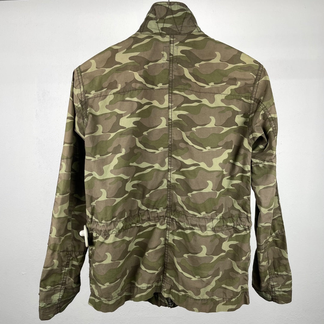 GAP Campera Varios  Camuflado Talle S