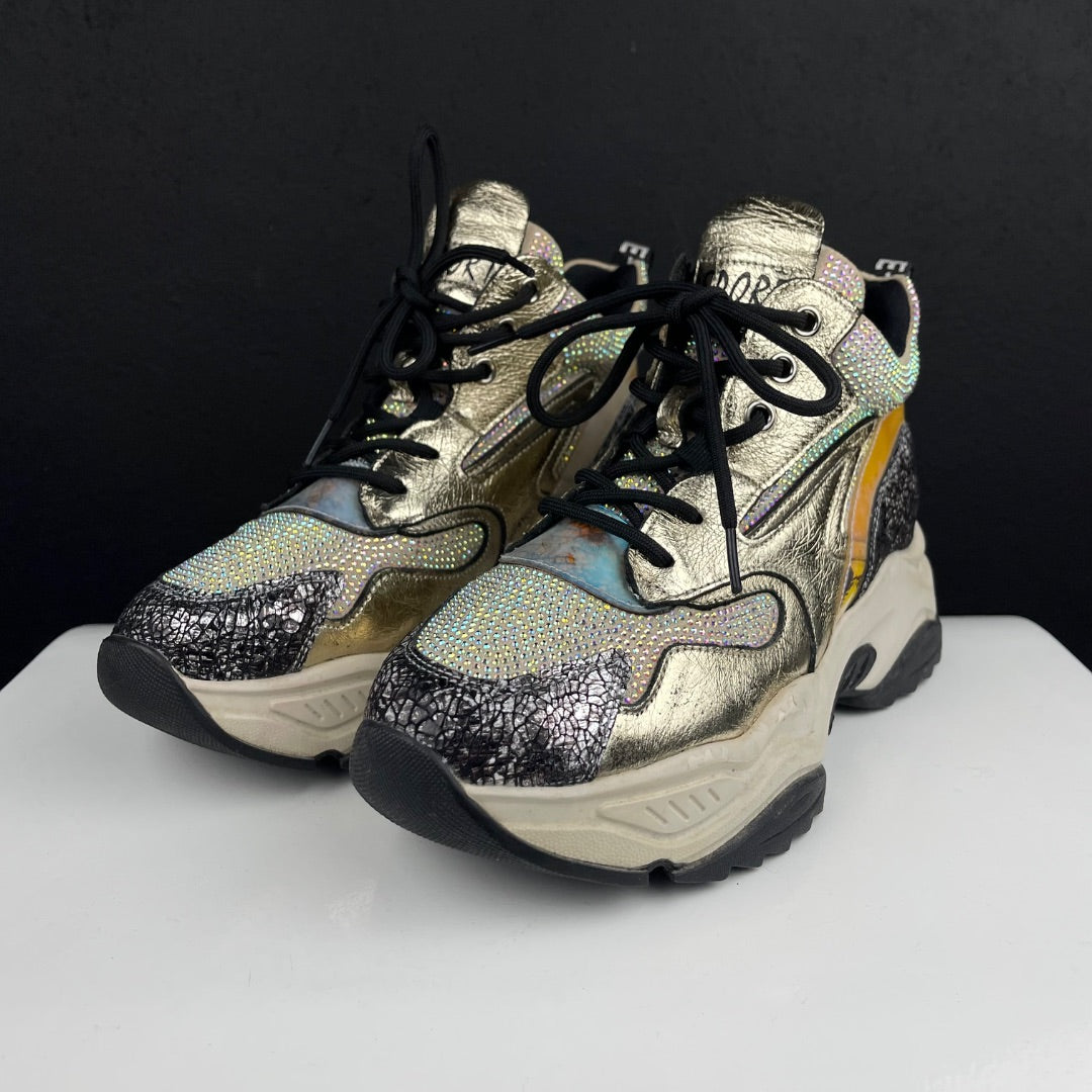 SIN MARCA Zapatillas Dorado Talle 37